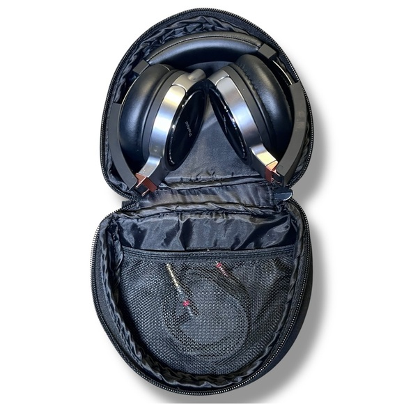 Pioneer SE-MHR5 Over-Ear Hi-Res Stereo Headphones with Cable And Case - Picture 11 of 12